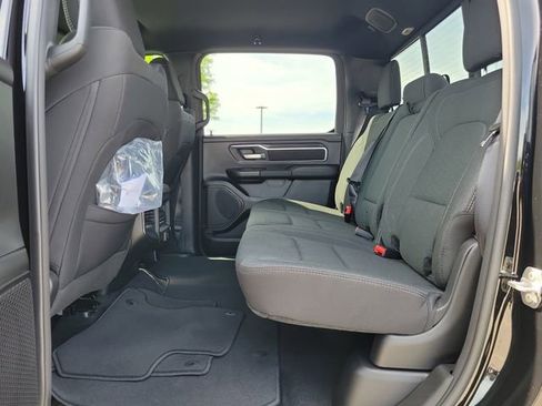 Used 2026 RAM 1500 4x4 Crew Cab image 10