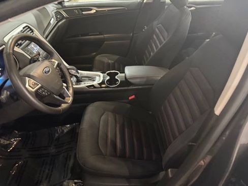 Used 2015 Ford Fusion SE w/ Equipment Group 201A FWD image 22