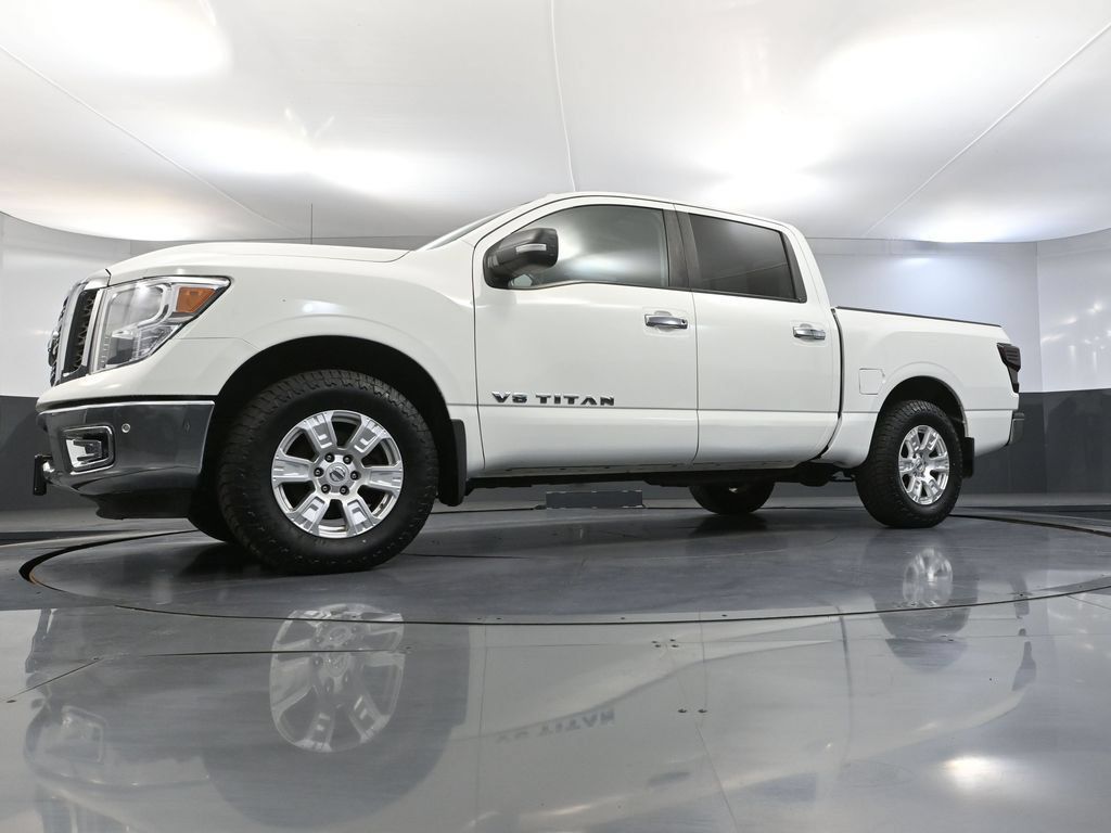 Used 2018 Nissan Titan SV AWD/4WD image 41