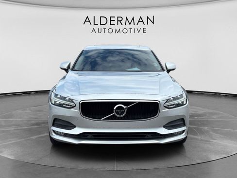 Used 2018 Volvo S90 T5 Momentum w/ Convenience Package FWD image 9