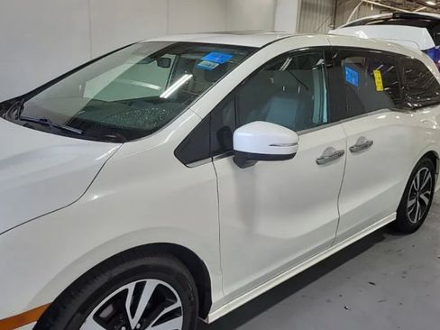 Used 2019 Honda Odyssey Elite image 2