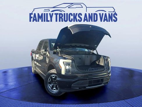 Used 2022 Ford F150 Lightning XLT w/ Max Trailer Tow Package image 8