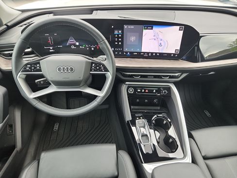 Used 2025 Audi Q5 Premium Plus w/ Premium Plus AWD/4WD image 15