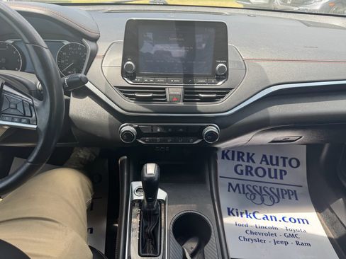 Used 2019 Nissan Altima 2.5 SR image 16