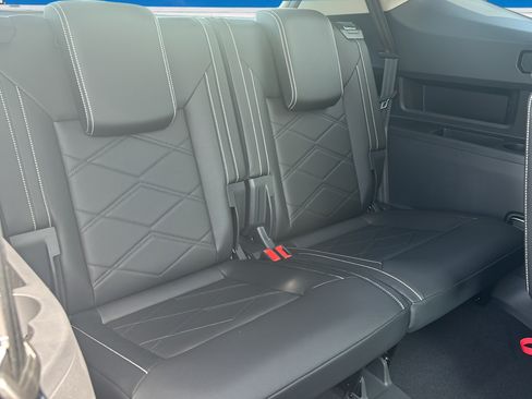 New 2026 Volkswagen Atlas SE FWD image 14