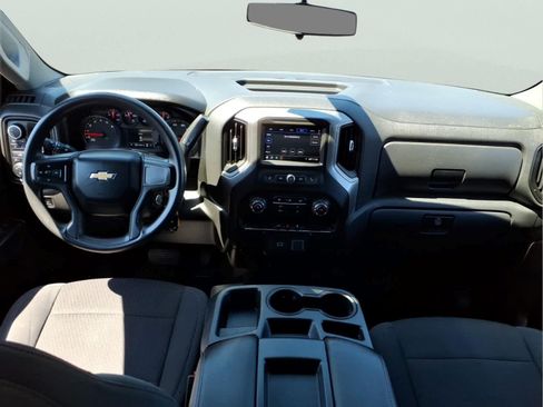 Used 2020 Chevrolet Silverado 1500 Custom w/ Custom Value Package AWD/4WD image 17