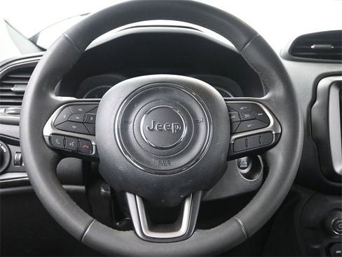 Used 2022 Jeep Renegade Latitude image 28