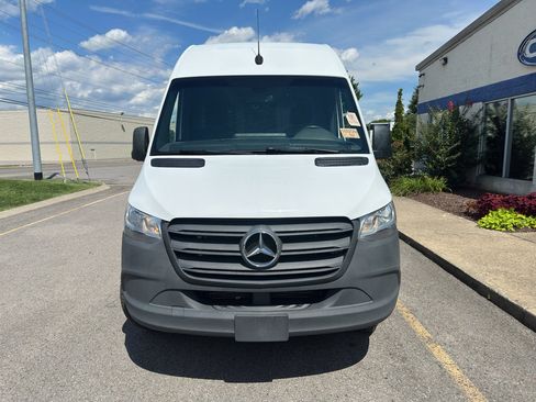 Used 2023 Mercedes-Benz Sprinter 2500 image 11