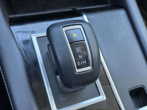 Used 2024 Mitsubishi Outlander SE Black Edition image 25