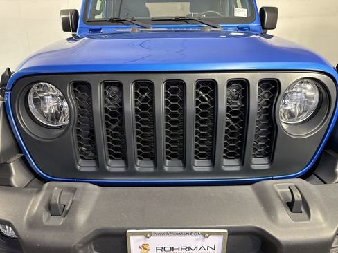 Used 2022 Jeep Gladiator Sport w/ Trailer Tow Package AWD/4WD image 25