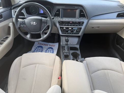 Used 2017 Hyundai Sonata SE FWD image 14