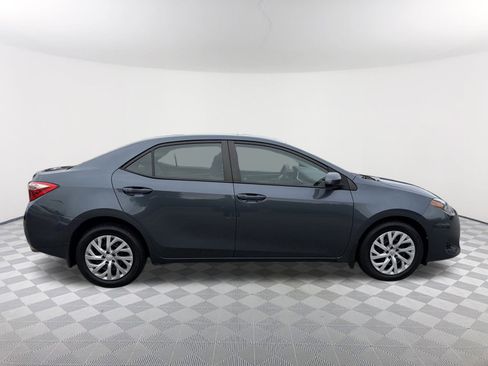 Used 2017 Toyota Corolla LE image 18