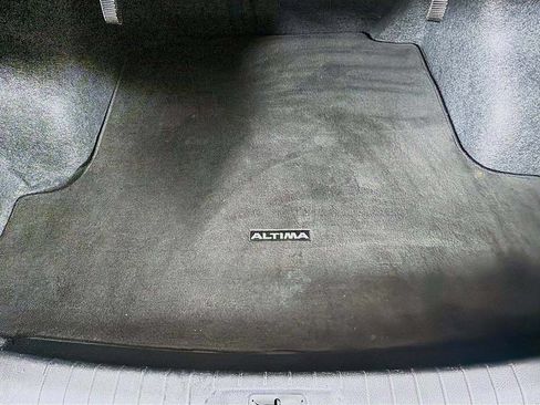 Used 2022 Nissan Altima 2.5 SV FWD image 14