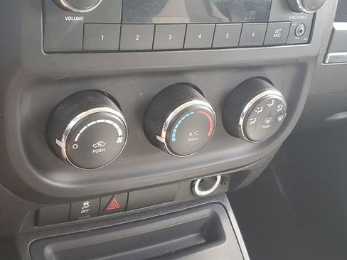 Used 2014 Jeep Patriot Sport FWD image 23