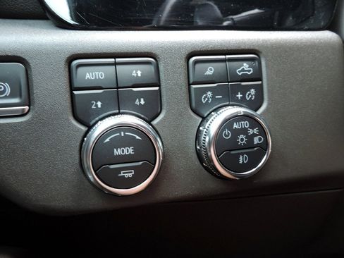 Certified 2023 GMC Sierra 1500 SLT image 24