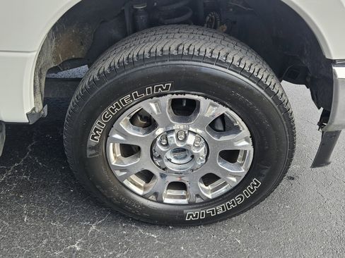 Certified 2022 Ford F250 Lariat w/ Lariat Ultimate Package image 12