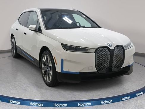 Used 2023 BMW iX xDrive50 w/ Convenience Package image 3