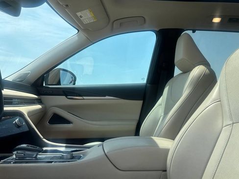 Used 2023 INFINITI QX60 Sensory w/ Vision Package AWD/4WD image 39