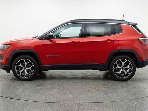 Used 2025 Jeep Compass Limited image 5
