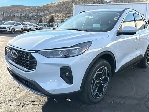 New 2026 Ford Escape Platinum w/ Premium Technology Package AWD/4WD image 7