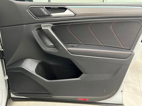 Used 2024 Volkswagen Tiguan Wolfsburg Edition image 28