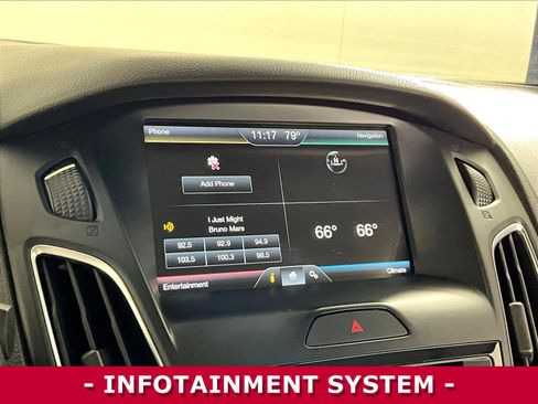 Used 2015 Ford Focus Titanium w/ Titanium Technology Package FWD image 38