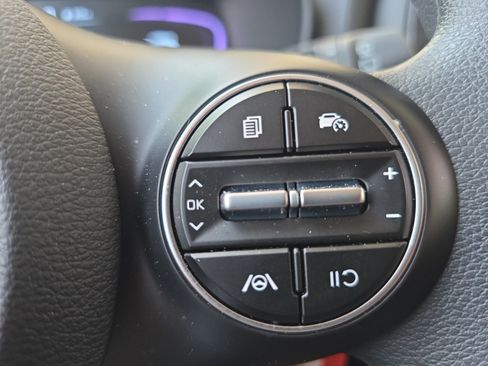 Certified 2025 Kia Soul LX w/ LX Technology Package FWD image 23