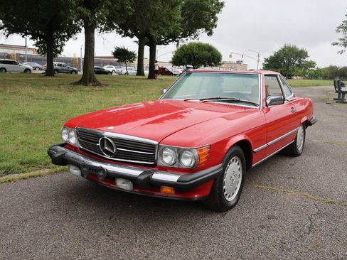 Used 1989 Mercedes-Benz 560 SL image 2