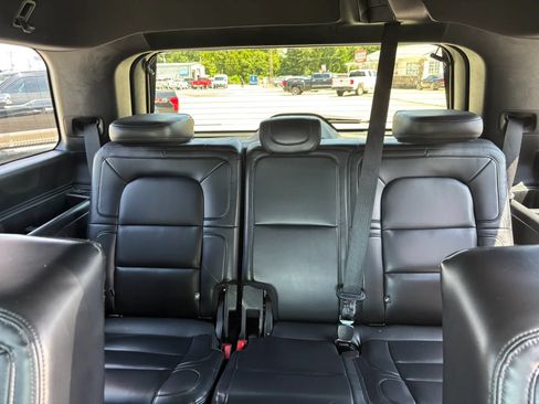 Used 2020 Lincoln Navigator Reserve RWD image 15