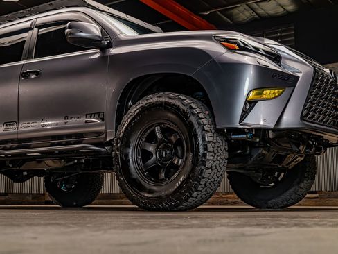 Used 2020 Lexus GX 460 Premium w/ Premium Package AWD/4WD image 13
