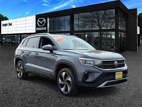 Used 2023 Volkswagen Taos SE AWD/4WD image 1