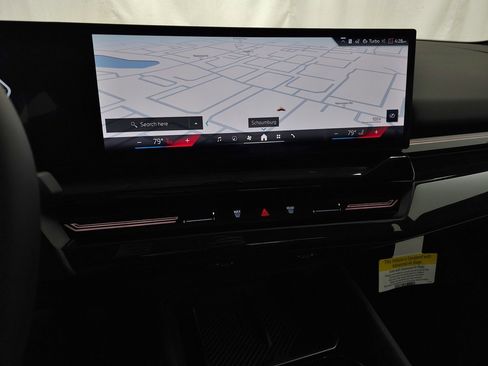 Certified 2025 BMW 530i xDrive image 17