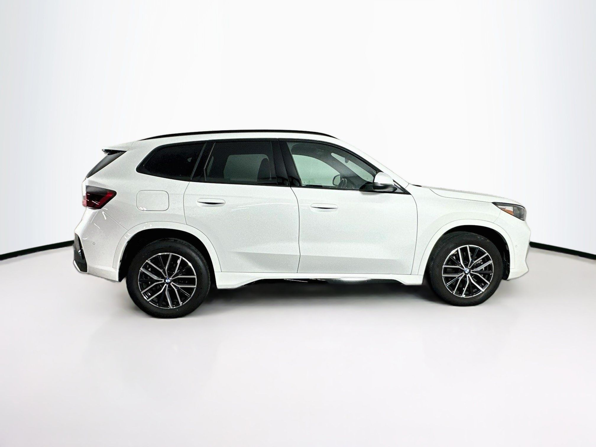 Used 2026 BMW X1 xDrive28i AWD/4WD image 10