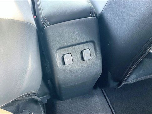 Used 2021 Nissan Kicks SR w/ SR Premium Package FWD image 31