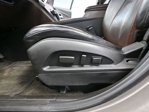 Used 2011 Chevrolet Equinox LT w/ Chrome Appearance Package image 22