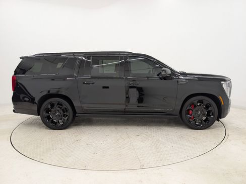 Used 2025 GMC Yukon XL Denali Ultimate image 8