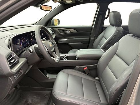 New 2026 Chevrolet Traverse LT w/ Sun and Wheel Package image 11