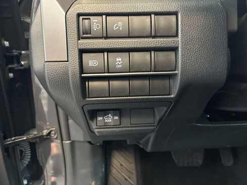 Used 2024 Toyota Tacoma SR5 AWD/4WD image 11