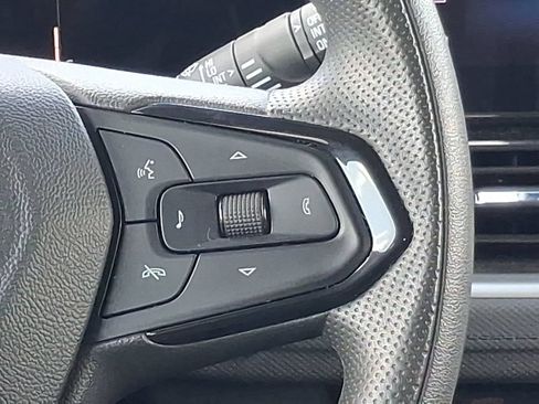 Used 2025 Chevrolet TrailBlazer LT FWD image 12