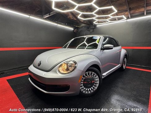 Used 2013 Volkswagen Beetle 2.5 image 2
