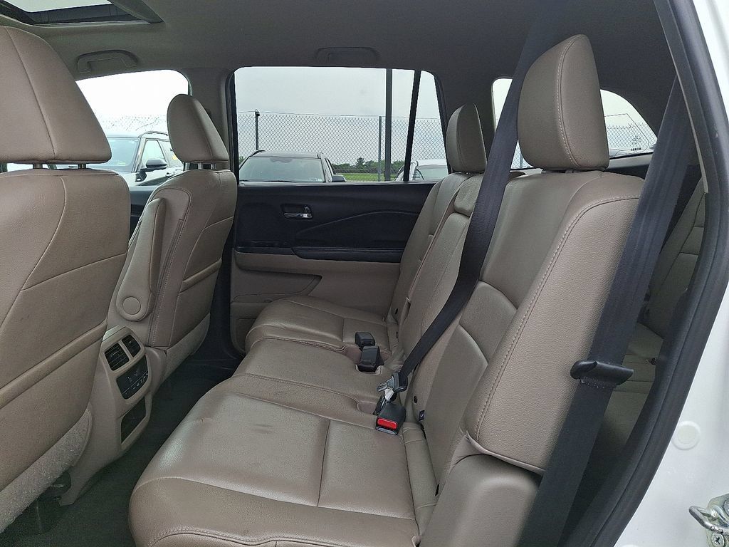 Used 2016 Honda Pilot EX-L image 11