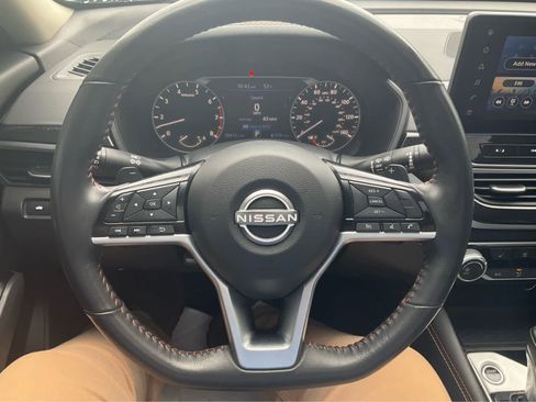 Used 2023 Nissan Altima 2.5 SR w/ SR Premium Package AWD/4WD image 15