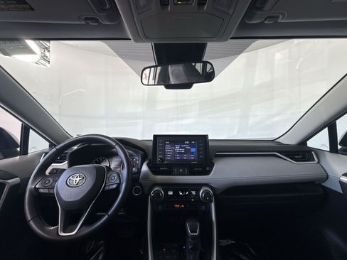 Used 2021 Toyota RAV4 XLE Premium FWD image 22