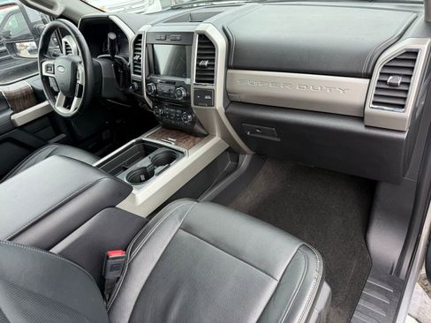 Used 2018 Ford F250 Lariat w/ Lariat Ultimate Package image 16