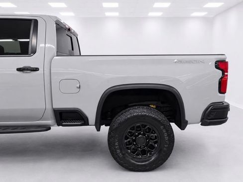 Used 2024 Chevrolet Silverado 2500 ZR2 w/ ZR2 Bison Edition AWD/4WD image 9