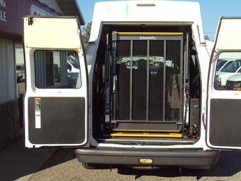 Used 2007 Ford E-150 and Econoline 150 image 10