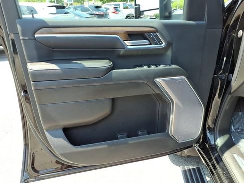 Used 2024 Chevrolet Silverado 2500 High Country w/ Technology Package AWD/4WD image 22