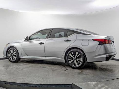 Used 2021 Nissan Altima 2.5 SV FWD image 6