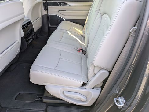 New 2026 Jeep Grand Wagoneer L 4WD w/ 8-Passenger Seating Package image 23