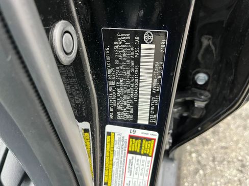 Used 2025 Toyota Camry LE image 28